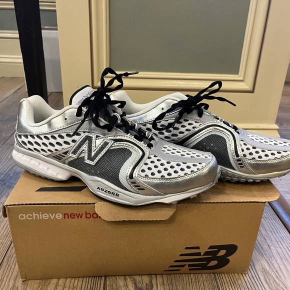 NEW BALANCE MENS MR805WS RUNNING SHOES - Picture 1 of 4